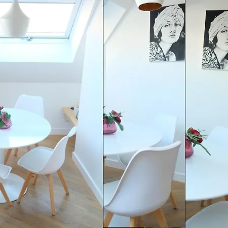 Charming With Cathedral View! On The 4th Floor