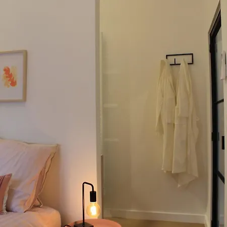 Charming With Cathedral View! On The 4th Floor Apartment *