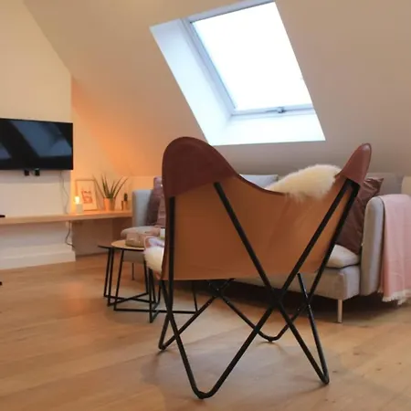 Charming With Cathedral View! On The 4th Floor Apartment
