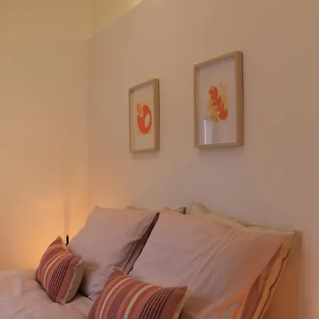 Charming With Cathedral View! On The 4th Floor Apartment *