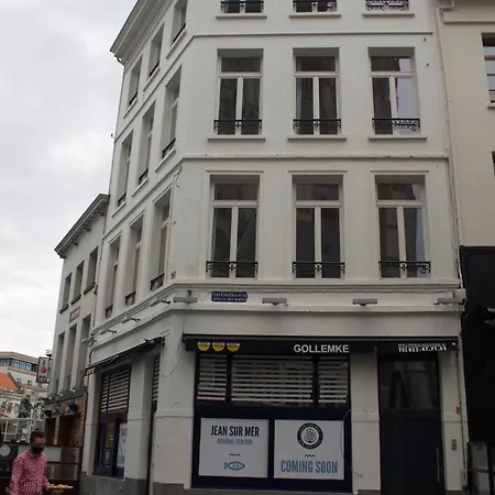 Apartment Charming With Cathedral View! On The 4th Floor *