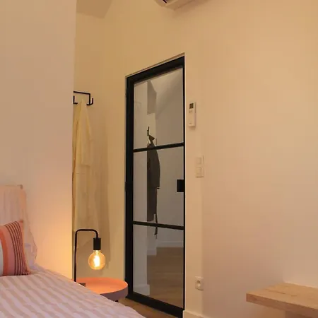 Apartment Charming With Cathedral View! On The 4th Floor Antwerp